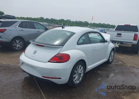 2018 Volkswagen Beetle S/Coast из США, поврежденный, VIN 3VWFD7ATXJM710356